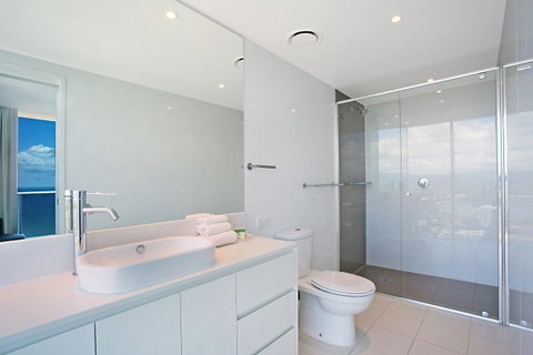 Number 1 H Residences - WiFi, Parking & More By Gold Coast Holidays - Tweed Heads Accommodation 6