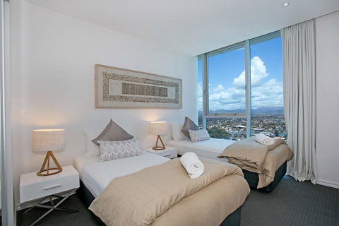 Number 1 H Residences - WiFi, Parking & More By Gold Coast Holidays - Tweed Heads Accommodation 4