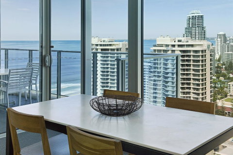 Number 1 H Residences - WiFi, Parking & More By Gold Coast Holidays - Tweed Heads Accommodation 17