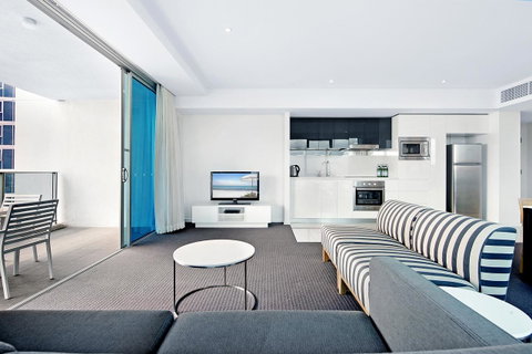 Number 1 H Residences - WiFi, Parking & More By Gold Coast Holidays - Tweed Heads Accommodation 34