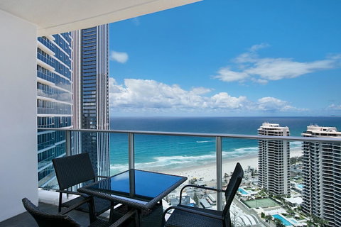 Number 1 H Residences - WiFi, Parking & More By Gold Coast Holidays - Tweed Heads Accommodation 10
