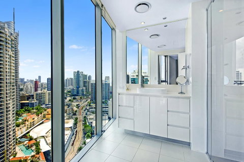 Number 1 H Residences - WiFi, Parking & More By Gold Coast Holidays - Tweed Heads Accommodation 31