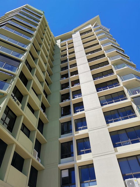 Surfers Hawaiian Holiday Apartments - Tweed Heads Accommodation 7