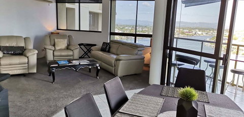 Surfers Hawaiian Holiday Apartments - Tweed Heads Accommodation 4