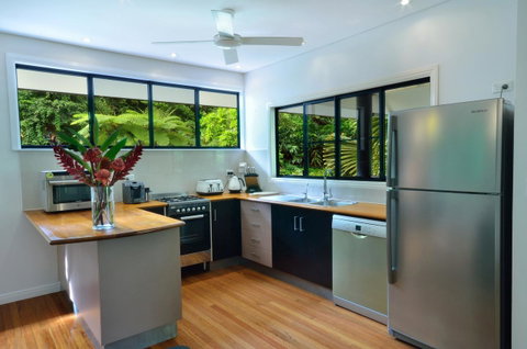 Misty Mountains Rainforest Retreat - Tweed Heads Accommodation 4