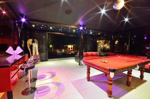 Misty Mountains Rainforest Retreat - Tweed Heads Accommodation 6
