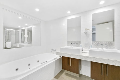 Wings Resort, Apartments And 2 Story Penthouses - We Accommodate - Tweed Heads Accommodation 23