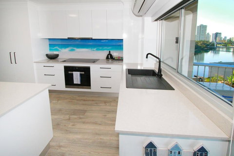 Narrowneck Court Holiday Apartments - Tweed Heads Accommodation 28