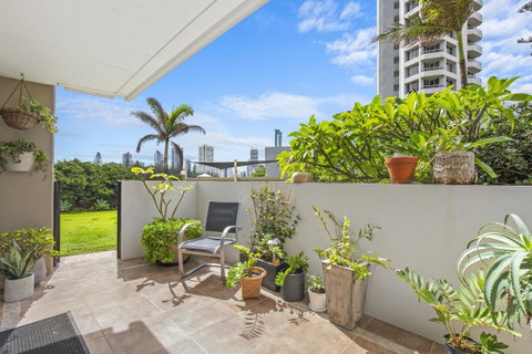 Narrowneck Court Holiday Apartments - Tweed Heads Accommodation 16