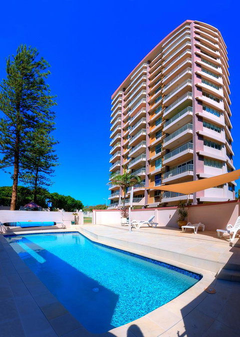 Narrowneck Court Holiday Apartments - Tweed Heads Accommodation 25