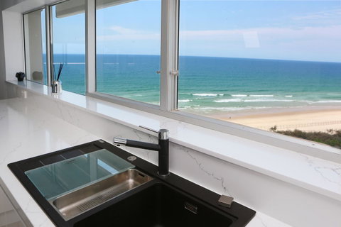 Narrowneck Court Holiday Apartments - Tweed Heads Accommodation 30