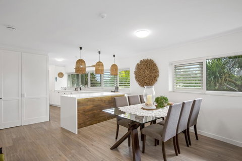 Narrowneck Court Holiday Apartments - Tweed Heads Accommodation 7