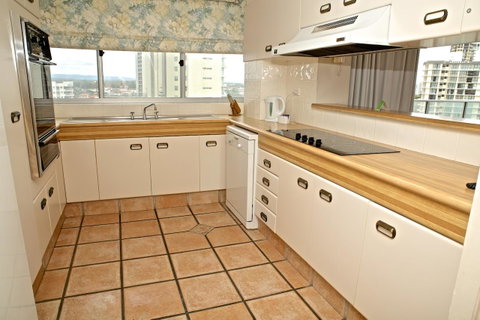 Hi Surf Beachfront Resort Apartments - Tweed Heads Accommodation 24