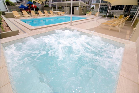 Hi Surf Beachfront Resort Apartments - Tweed Heads Accommodation 13