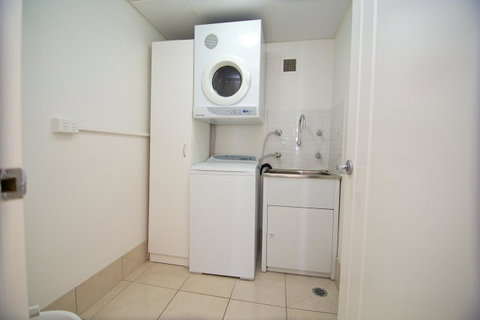 Hi Surf Beachfront Resort Apartments - Tweed Heads Accommodation 15