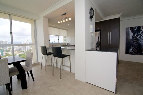 Hi Surf Beachfront Resort Apartments - Tweed Heads Accommodation 26