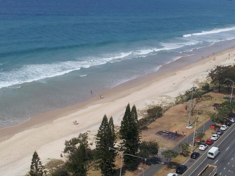 Hi Surf Beachfront Resort Apartments - Tweed Heads Accommodation 10