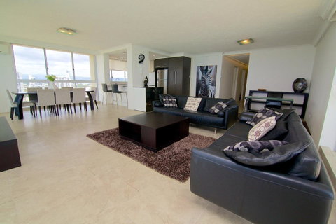 Hi Surf Beachfront Resort Apartments - Tweed Heads Accommodation 1