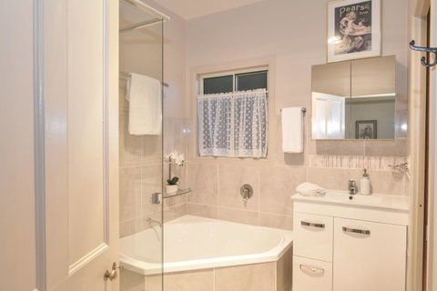 The Guesthouse Maleny - Tweed Heads Accommodation 10