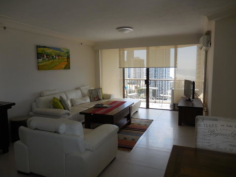 Surfers Century Oceanside Apartments - Tweed Heads Accommodation 40