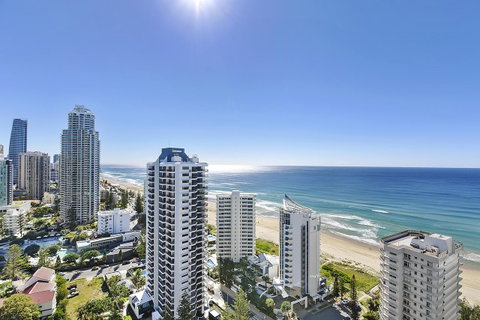 Surfers Century Oceanside Apartments - Tweed Heads Accommodation 16
