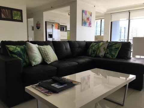 Surfers Century Oceanside Apartments - Tweed Heads Accommodation 26