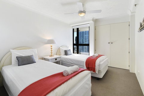 Surfers Century Oceanside Apartments - Tweed Heads Accommodation 10