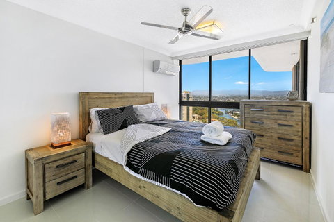 Beachcomber Holiday Apartment - Tweed Heads Accommodation 9