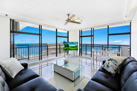 Beachcomber Holiday Apartment - Tweed Heads Accommodation 0