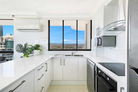 Beachcomber Holiday Apartment - Tweed Heads Accommodation 8