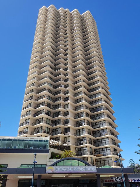 Beachcomber Holiday Apartment - Tweed Heads Accommodation 15
