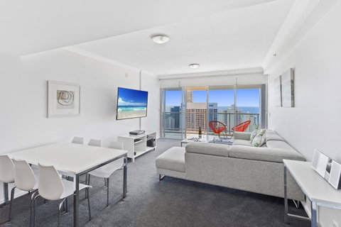 Holiday Holiday Chevron Renaissance Apartments - Tweed Heads Accommodation 27