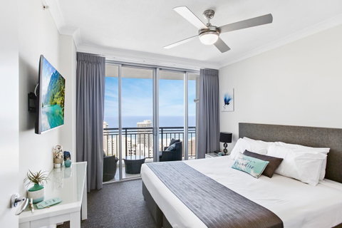 Holiday Holiday Chevron Renaissance Apartments - Tweed Heads Accommodation 23