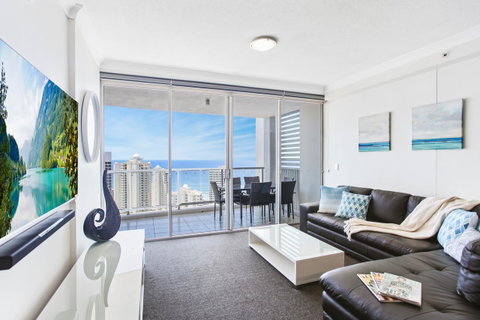 Holiday Holiday Chevron Renaissance Apartments - Tweed Heads Accommodation 17