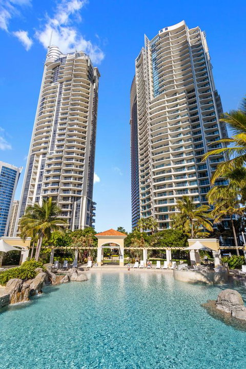 Holiday Holiday Chevron Renaissance Apartments - Tweed Heads Accommodation 0