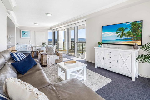Holiday Holiday Chevron Renaissance Apartments - Tweed Heads Accommodation 4
