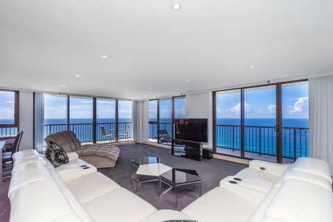 Surfers Aquarius On The Beach - Tweed Heads Accommodation 7