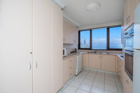 Surfers Aquarius On The Beach - Tweed Heads Accommodation 36