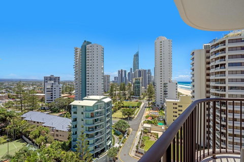 Surfers Aquarius On The Beach - Tweed Heads Accommodation 32