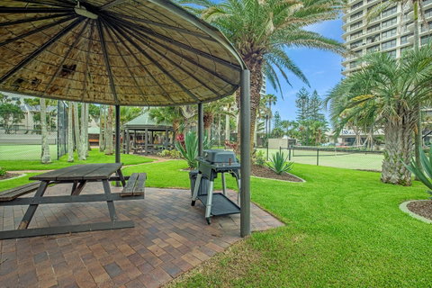 Surfers Aquarius On The Beach - Tweed Heads Accommodation 14