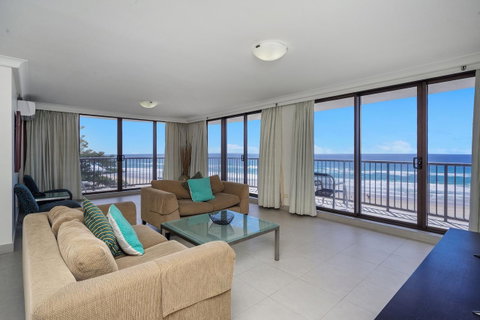 Surfers Aquarius On The Beach - Tweed Heads Accommodation 26