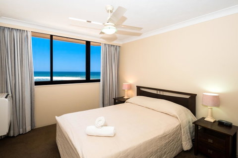 Breakers North Absolute Beachfront Apartments - Official - Tweed Heads Accommodation 8