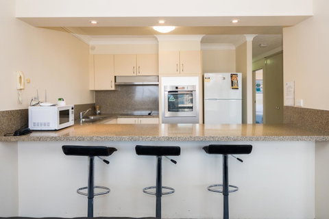 Breakers North Absolute Beachfront Apartments - Official - Tweed Heads Accommodation 14
