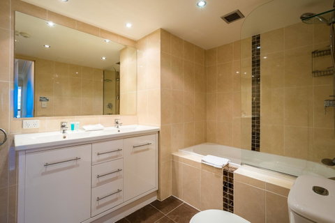 Breakers North Absolute Beachfront Apartments - Official - Tweed Heads Accommodation 36