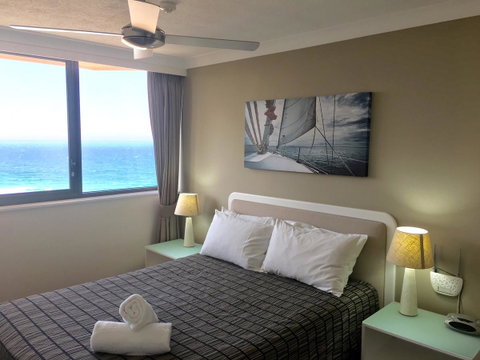 Breakers North Absolute Beachfront Apartments - Official - Tweed Heads Accommodation 6