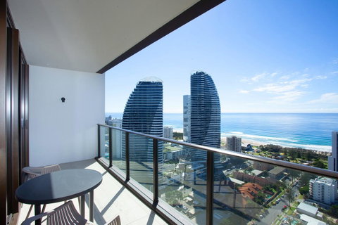 High Floor Ocean View Suites Broadbeach - Tweed Heads Accommodation 3