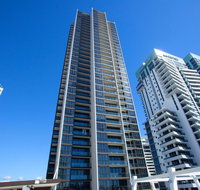 High Floor Ocean View Suites Broadbeach - Tweed Heads Accommodation