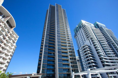 High Floor Ocean View Suites Broadbeach - Tweed Heads Accommodation 0