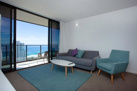 High Floor Ocean View Suites Broadbeach - Tweed Heads Accommodation 1