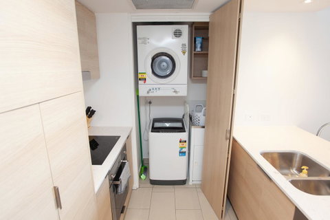 High Floor Ocean View Suites Broadbeach - Tweed Heads Accommodation 25